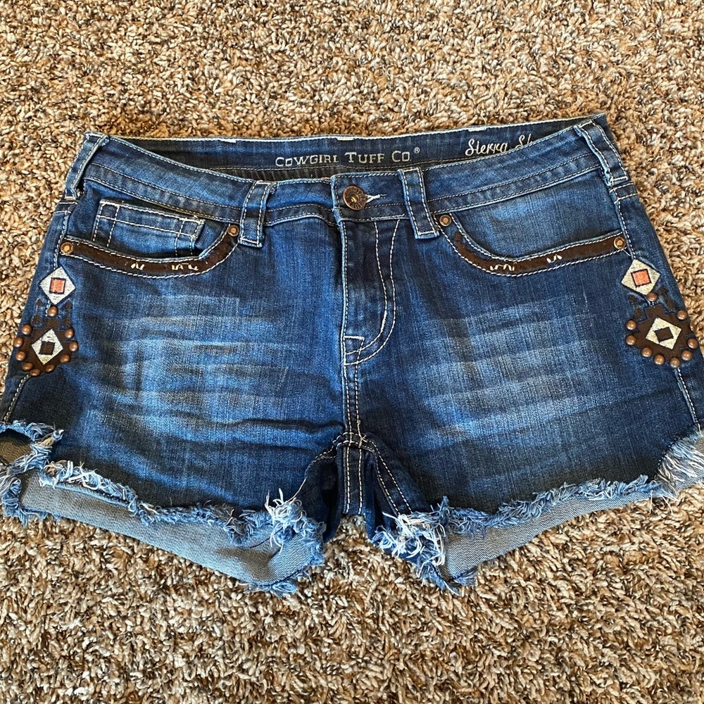 Cowgirl tuff sierra shorts size 31